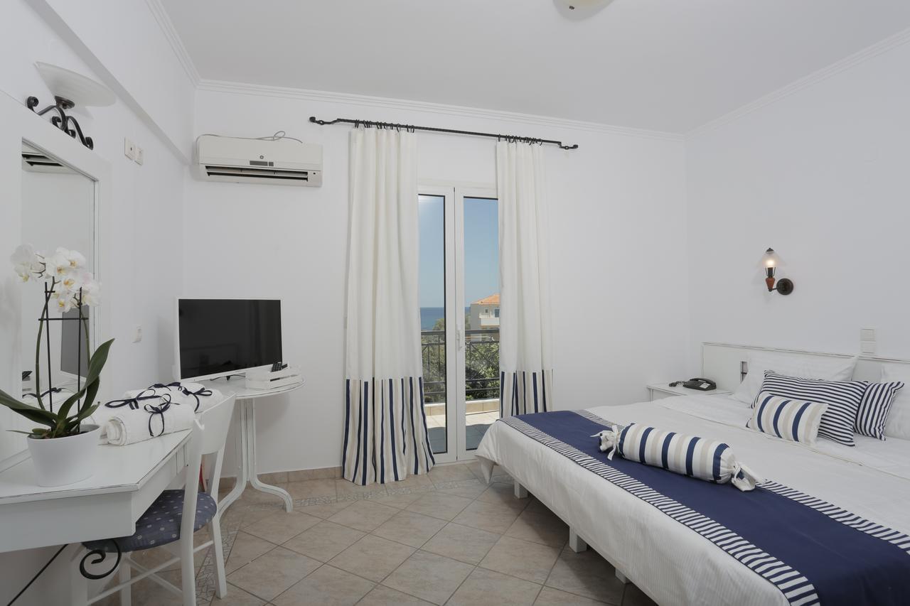 Iris Beach Hotel Monemvasia Ngoại thất bức ảnh
