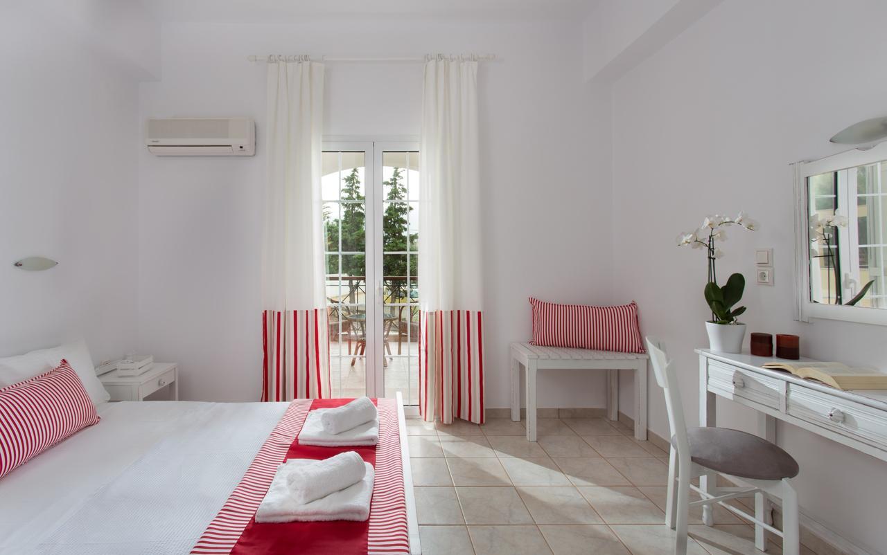 Iris Beach Hotel Monemvasia Ngoại thất bức ảnh