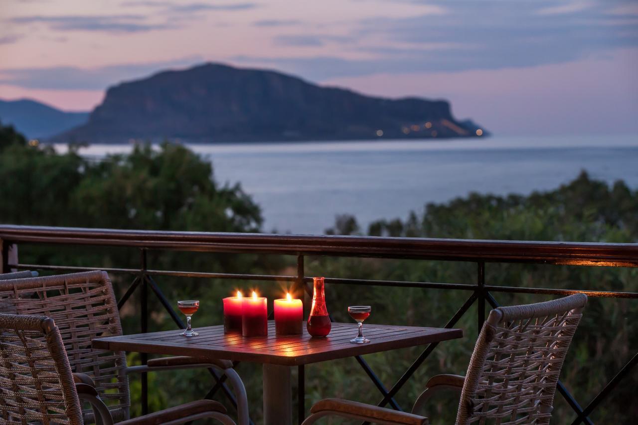 Iris Beach Hotel Monemvasia Ngoại thất bức ảnh