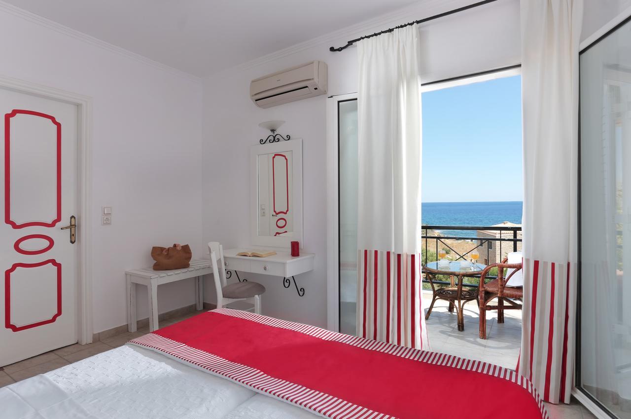 Iris Beach Hotel Monemvasia Ngoại thất bức ảnh