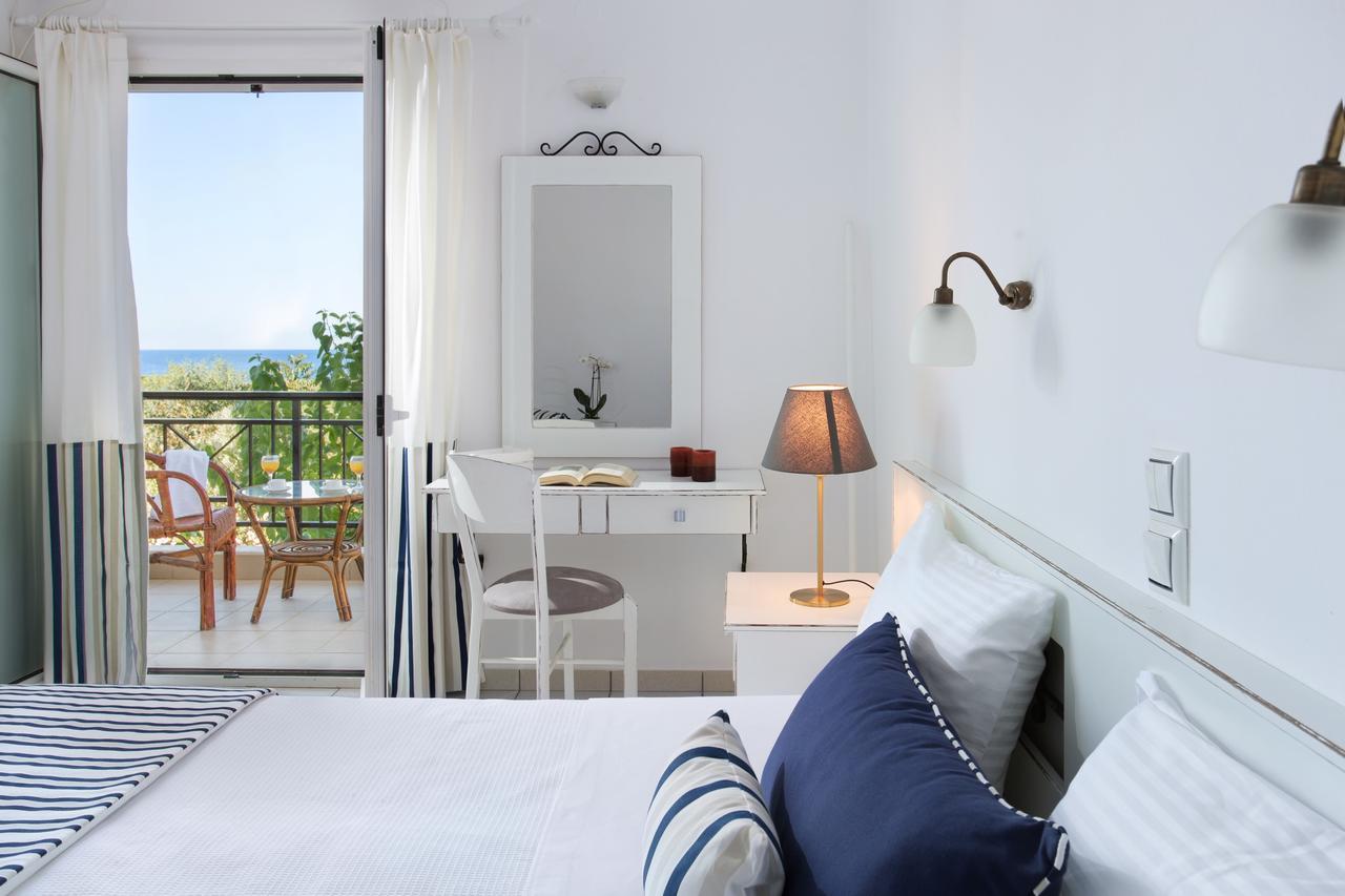 Iris Beach Hotel Monemvasia Ngoại thất bức ảnh